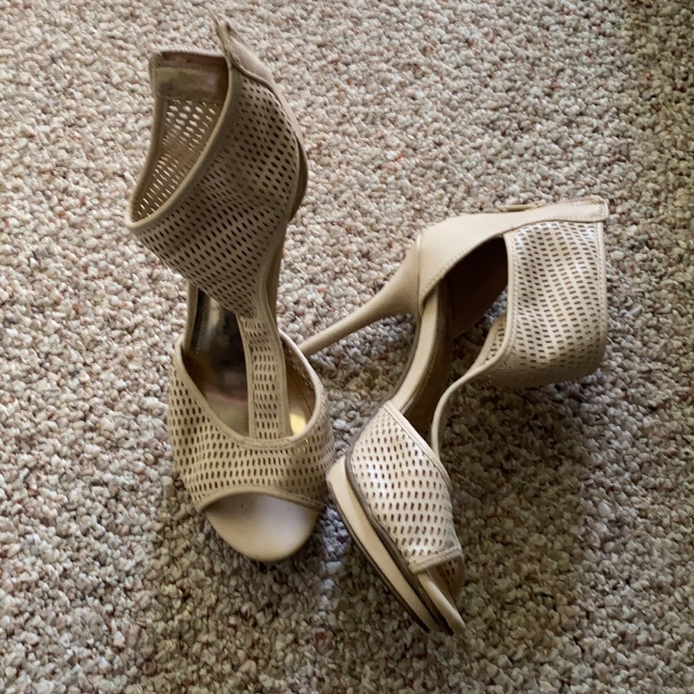 Jennifer Lopez heels